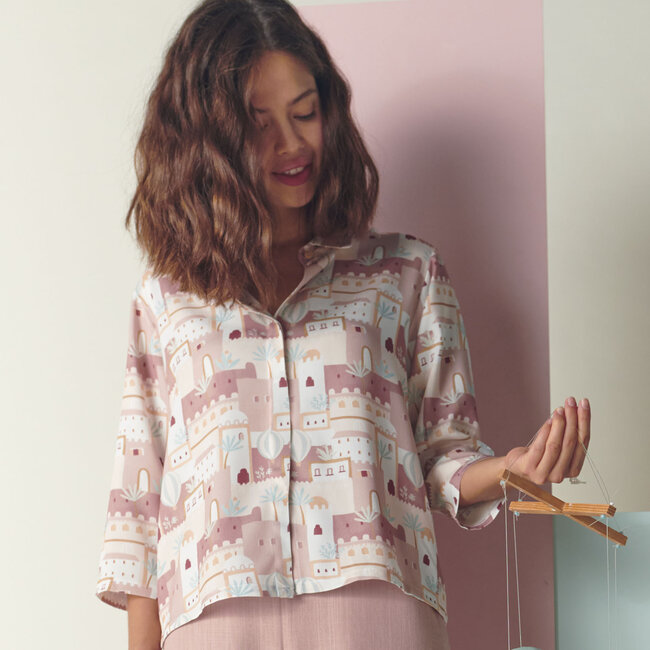 Magazine Travel Postcards - Katia