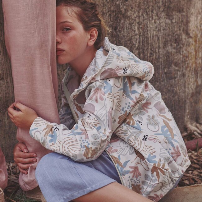 Magazine Travel Postcards - Katia