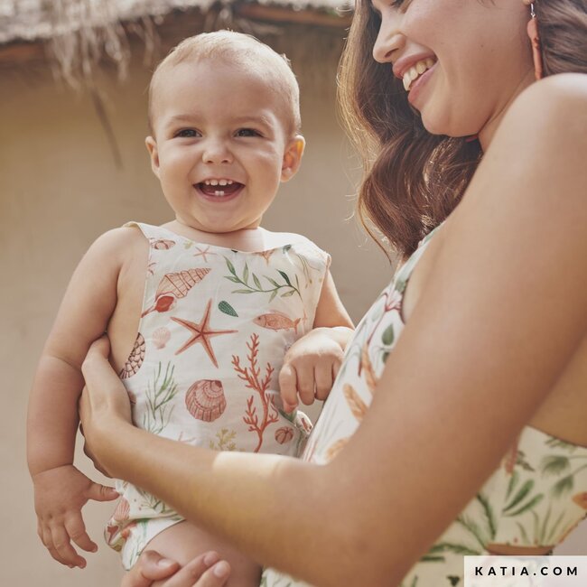 Magazine Travel Postcards - Katia