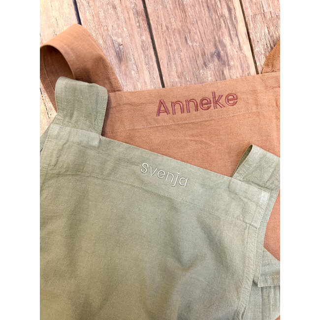 Japanse schort met borduurwerk