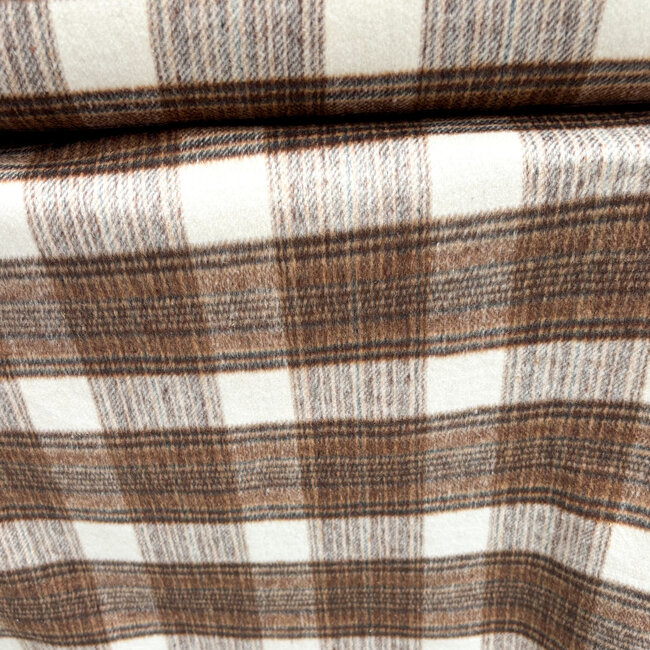 Chestnut charm - mantelstof