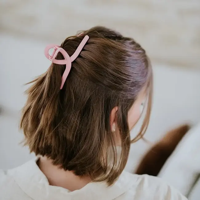 Fay - minimalistische clip