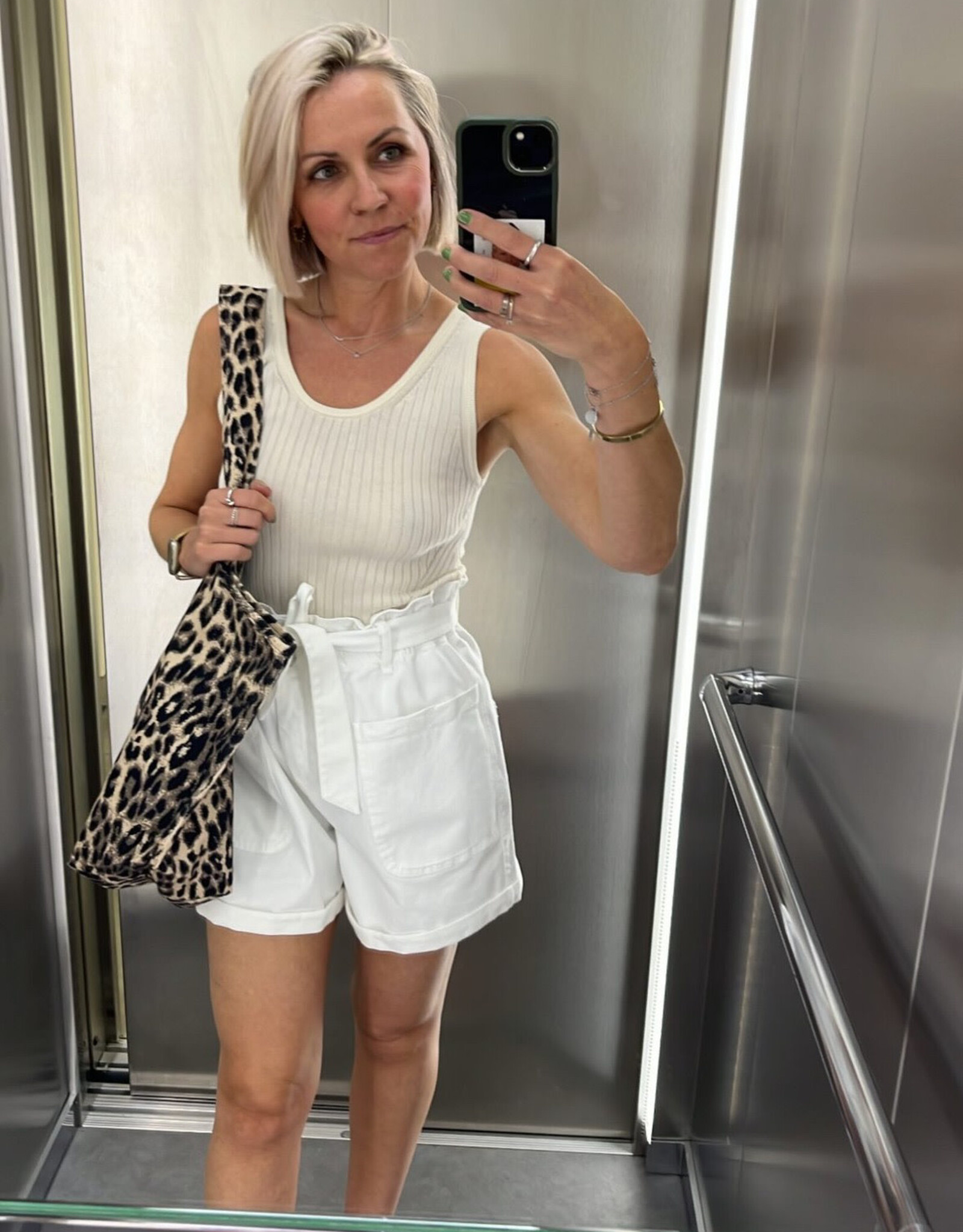 Devotion Twins Alma Short Off White