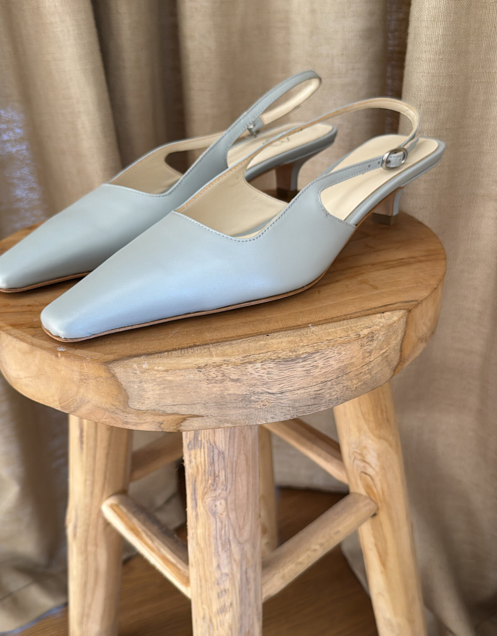 Odare Anna Lightblue