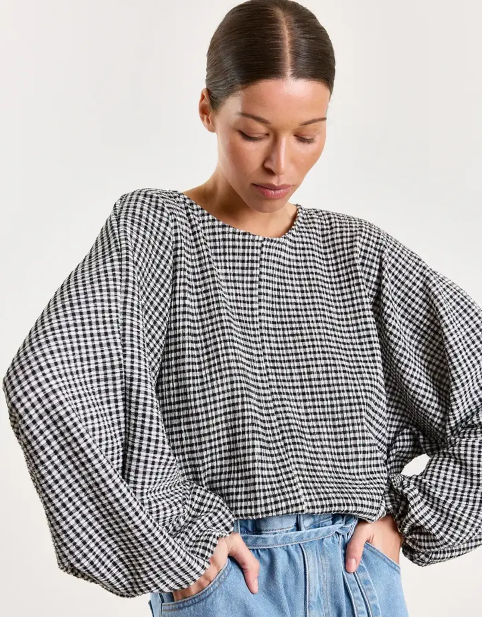 Studio Clique Cassie Blouse Black White