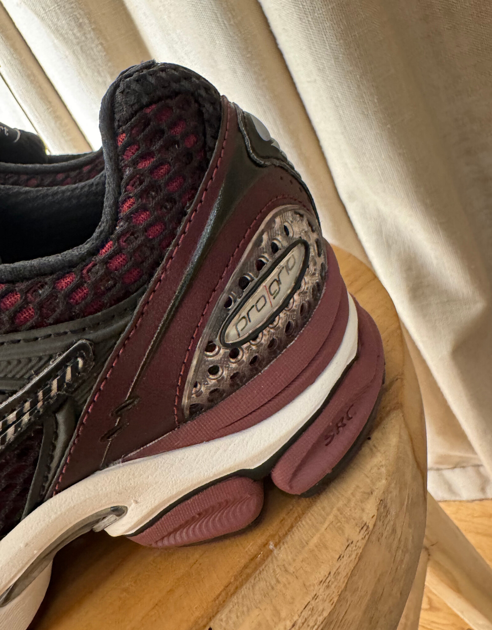 Saucony Progrid Triumph 4 Maroon Black Rouge Foncé