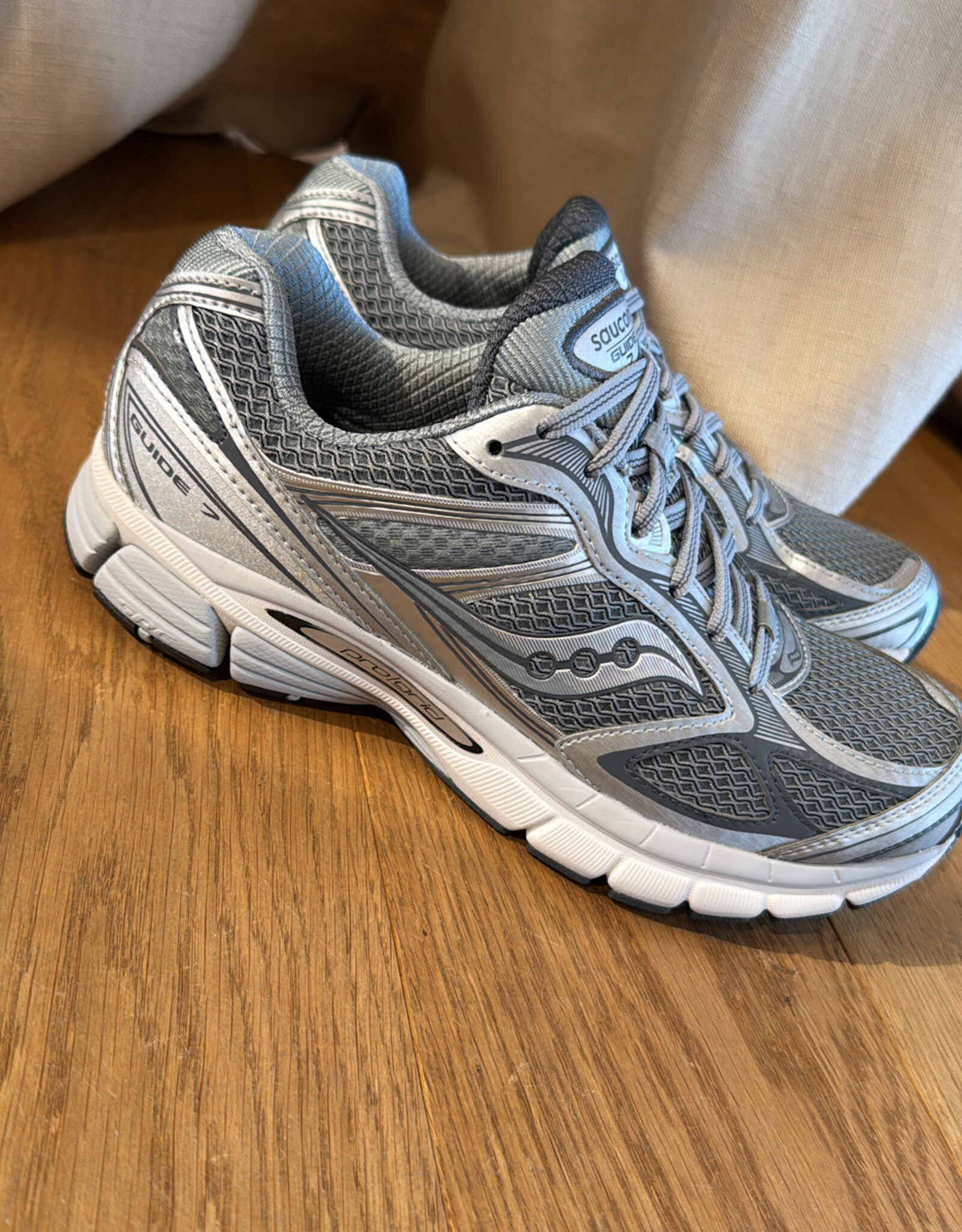 Saucony Progrid  Guide 7 Silver Grey