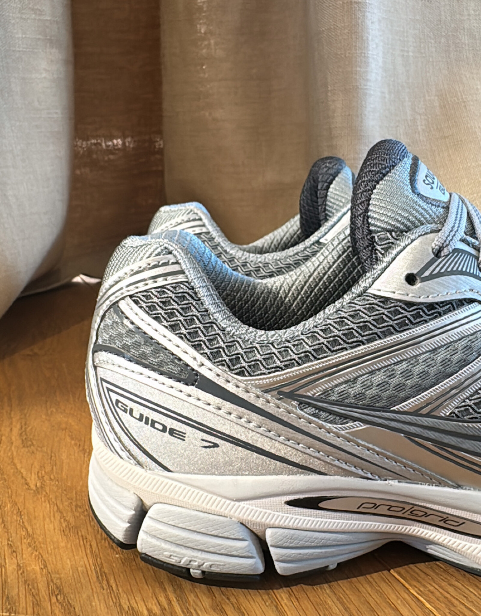 Saucony Progrid  Guide 7 Silver Grey