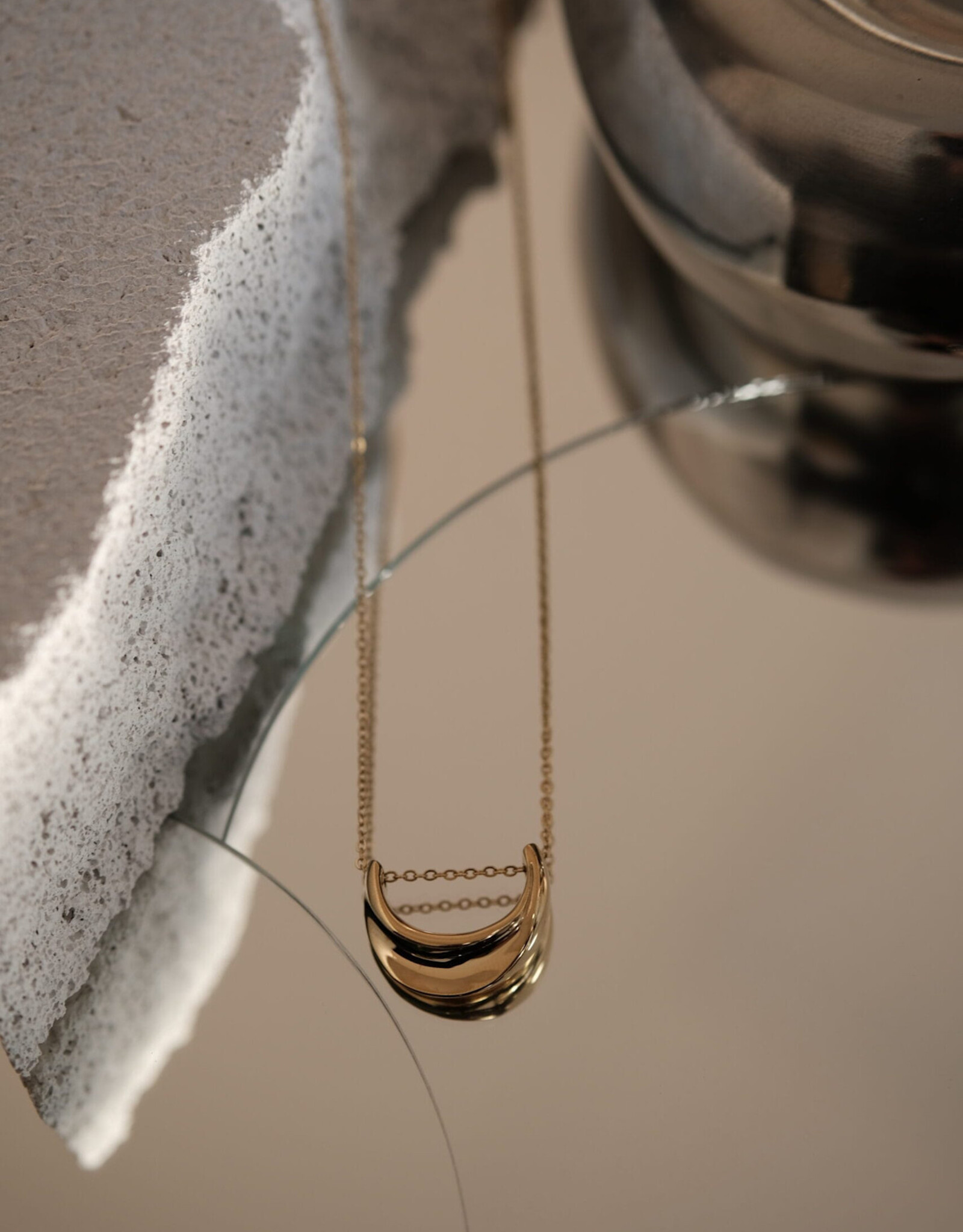 Bandhu Onda Necklace Gold