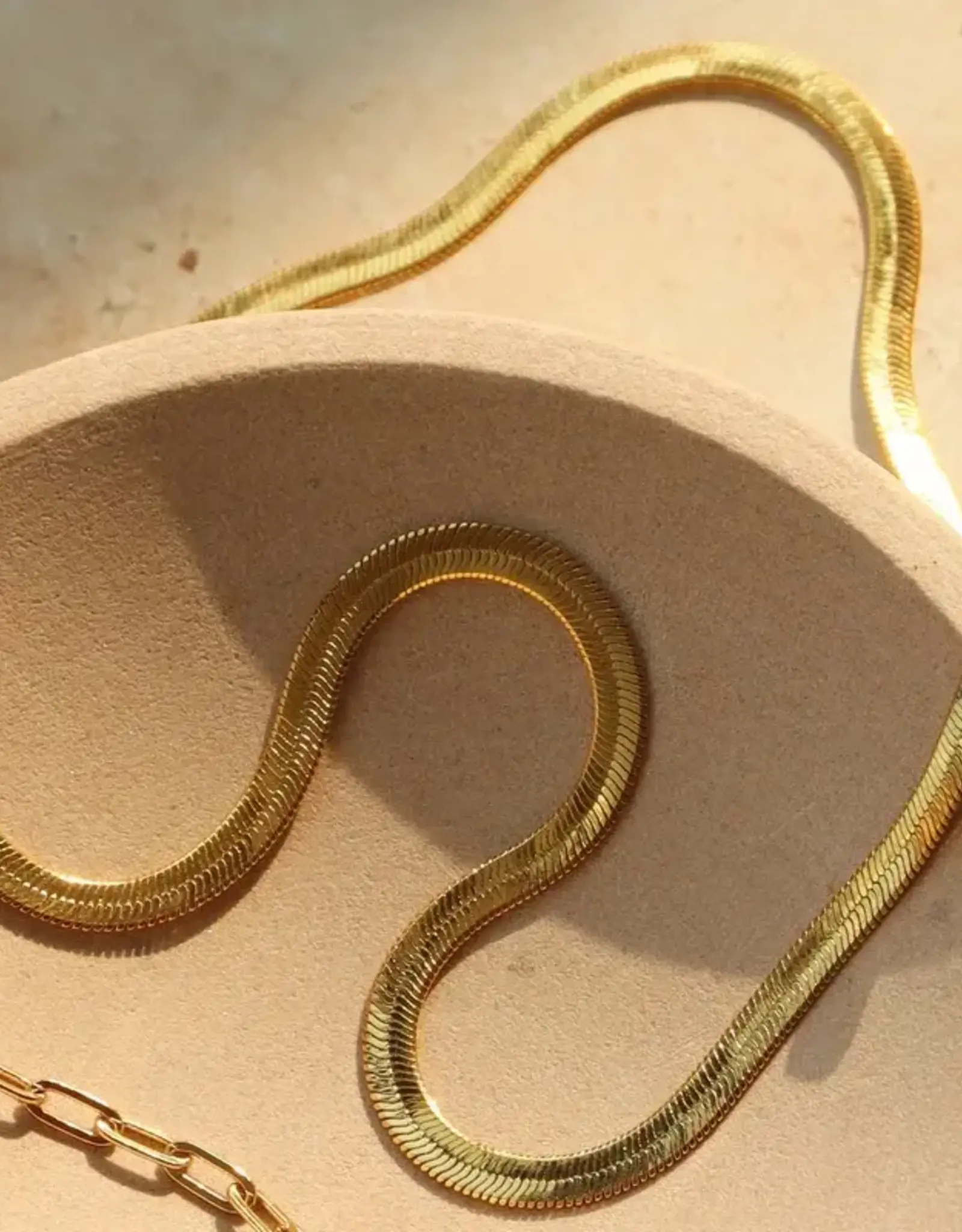 Lulu Snake Necklace Gold