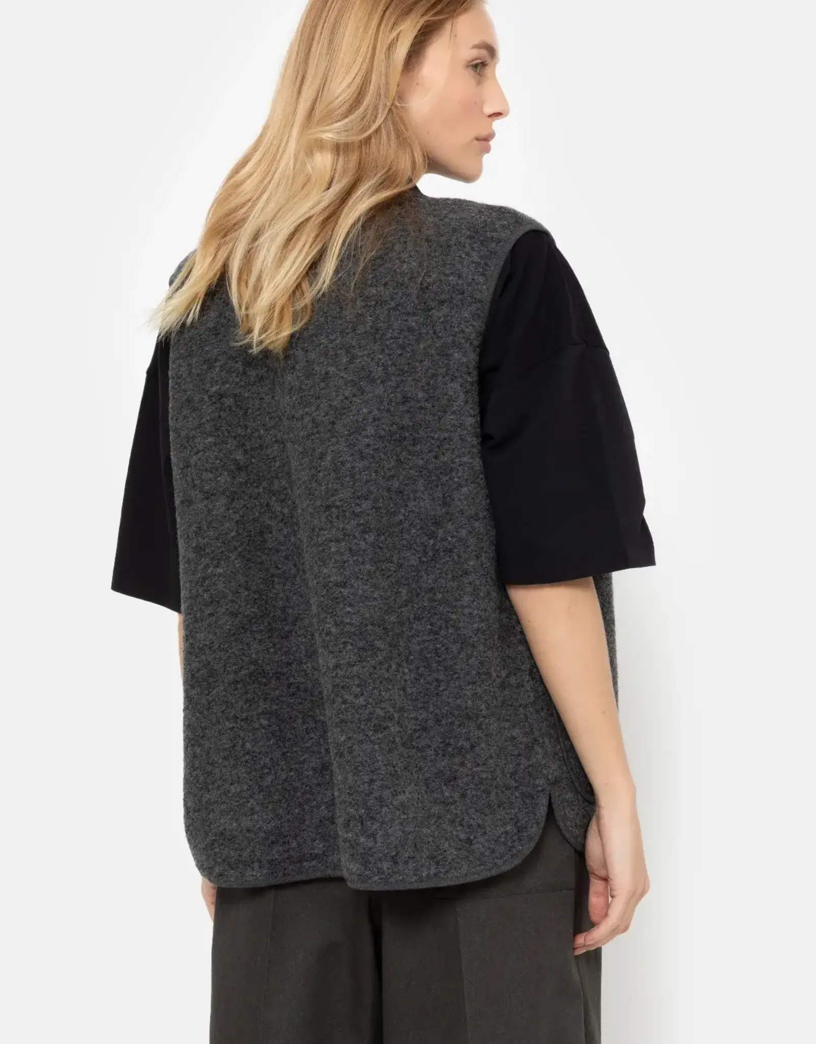 Âme Madison Sleeveless Wool Jacket Dark Grey