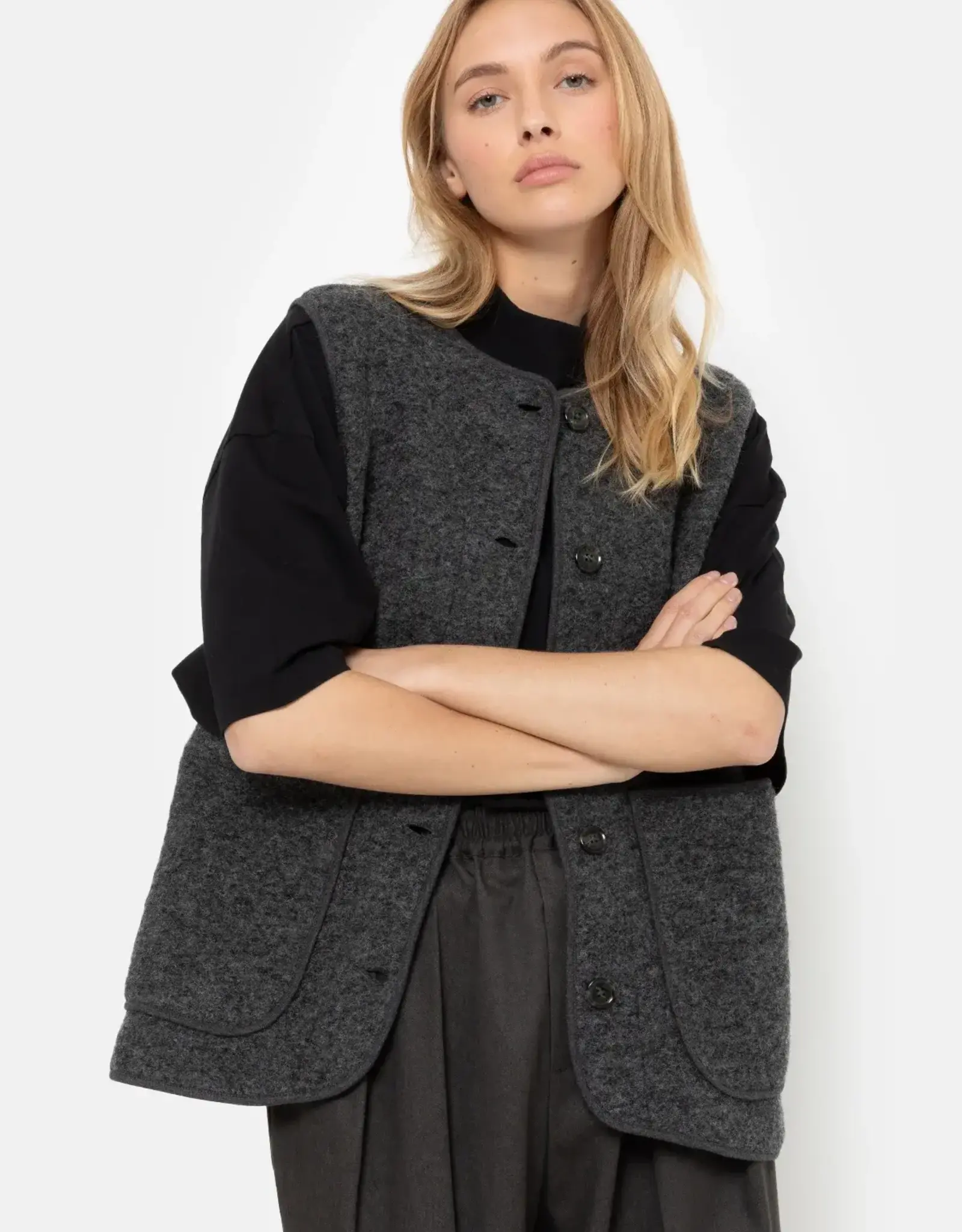 Âme Madison Sleeveless Wool Jacket Dark Grey