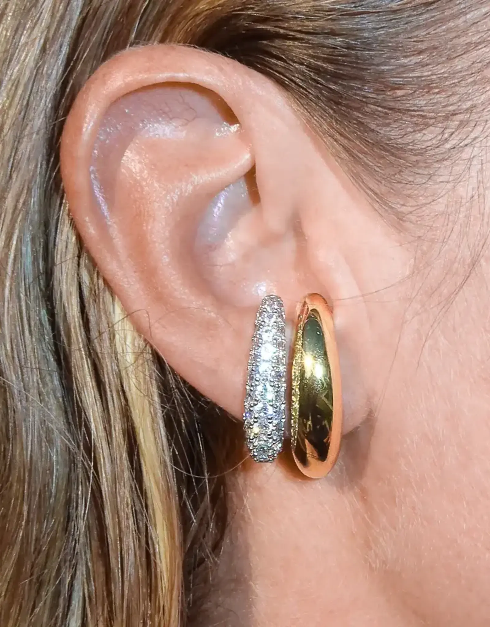 Billion Avenue Vif Earstud Gold