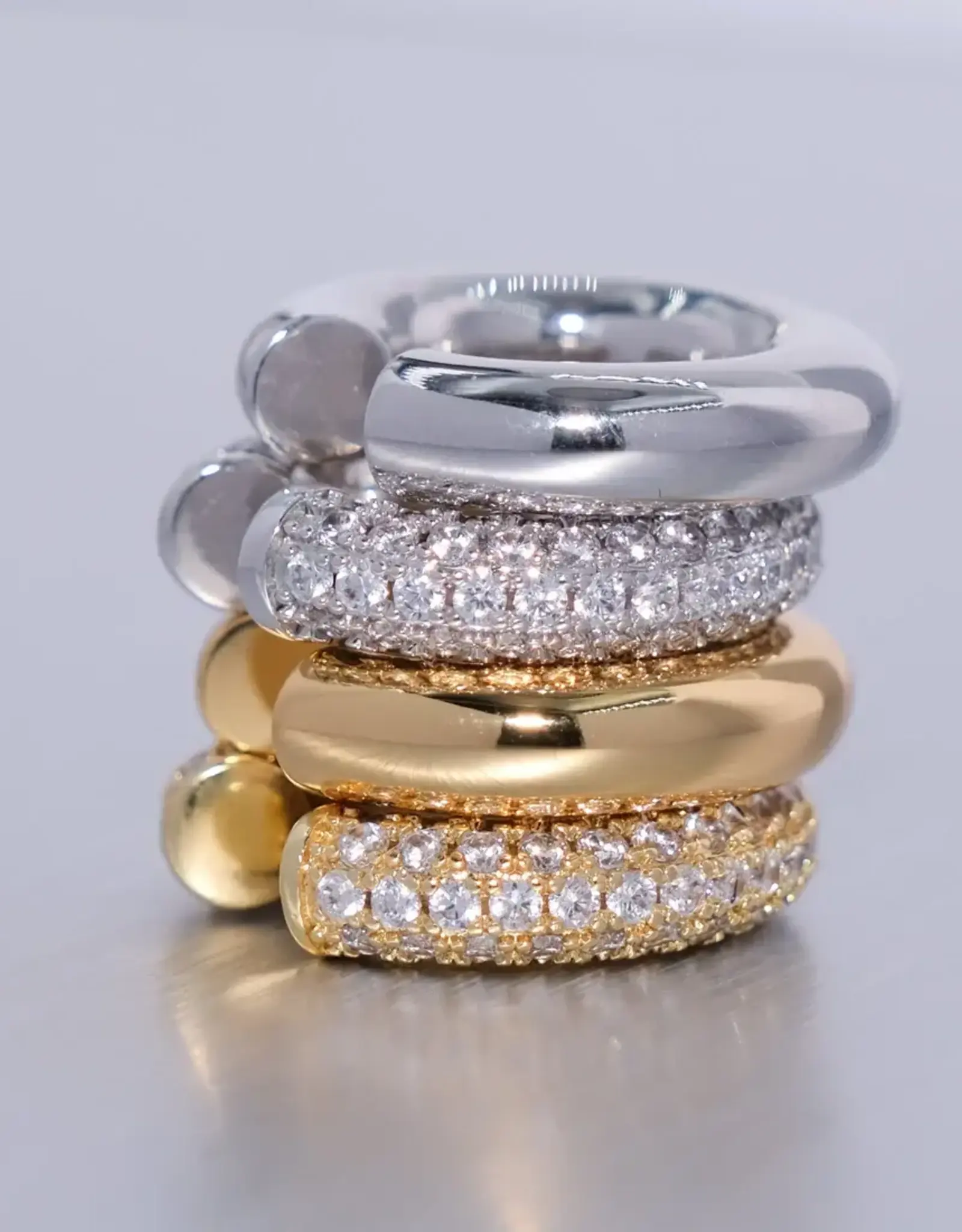 Billion Avenue Chunky Kos Earcuff Gold