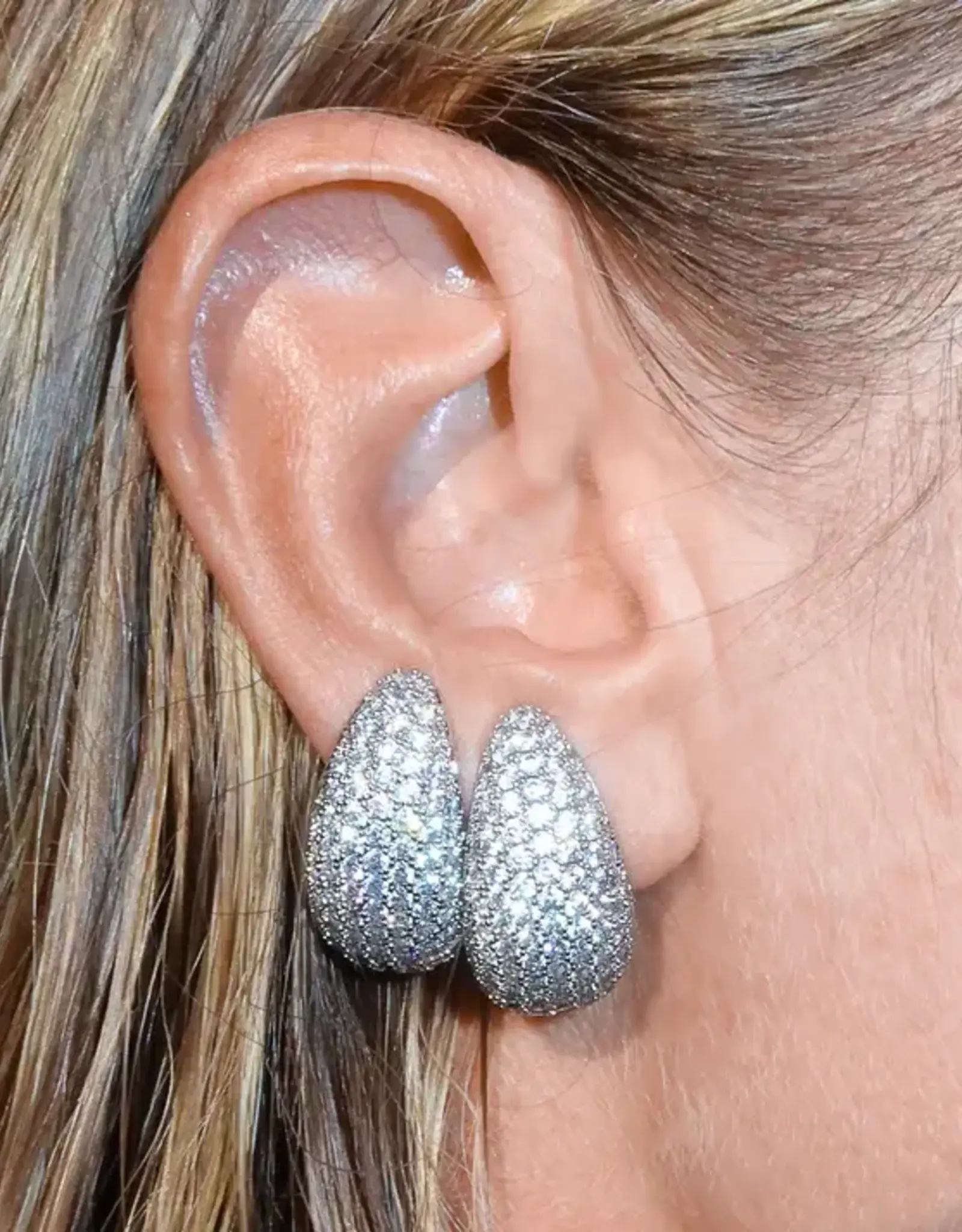 Billion Avenue Small Bulb Diamond Earstud Silver