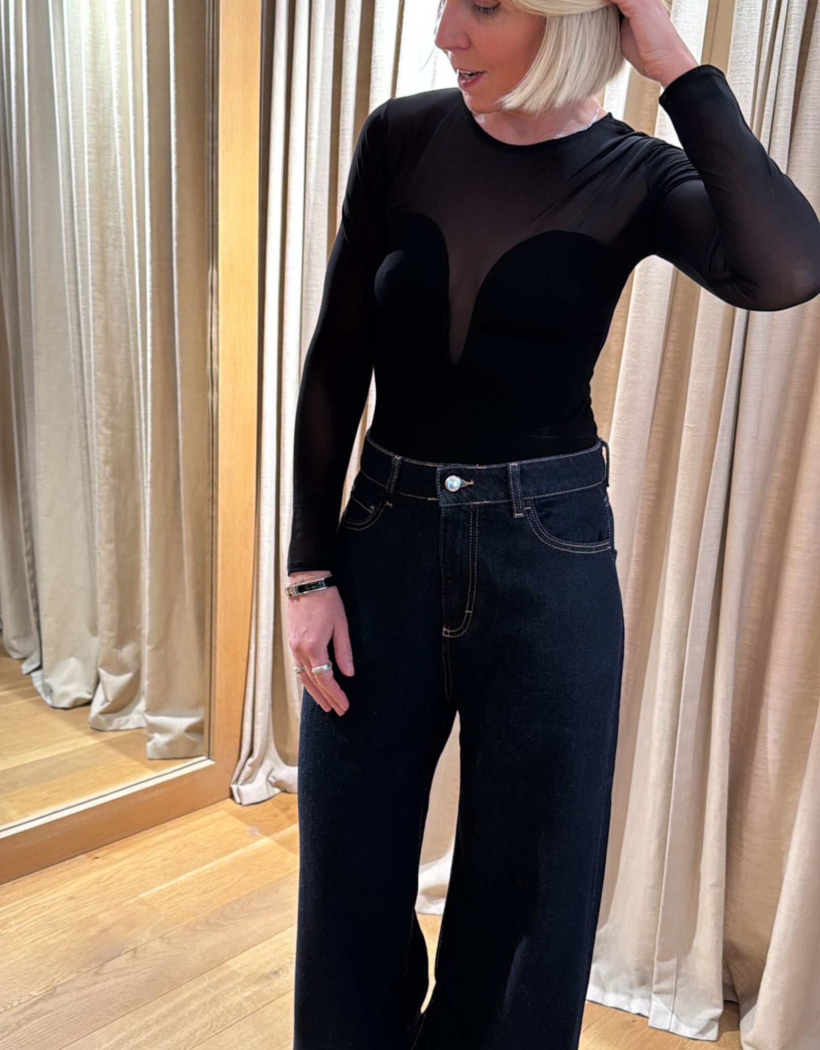 Edited Lordana Body Black