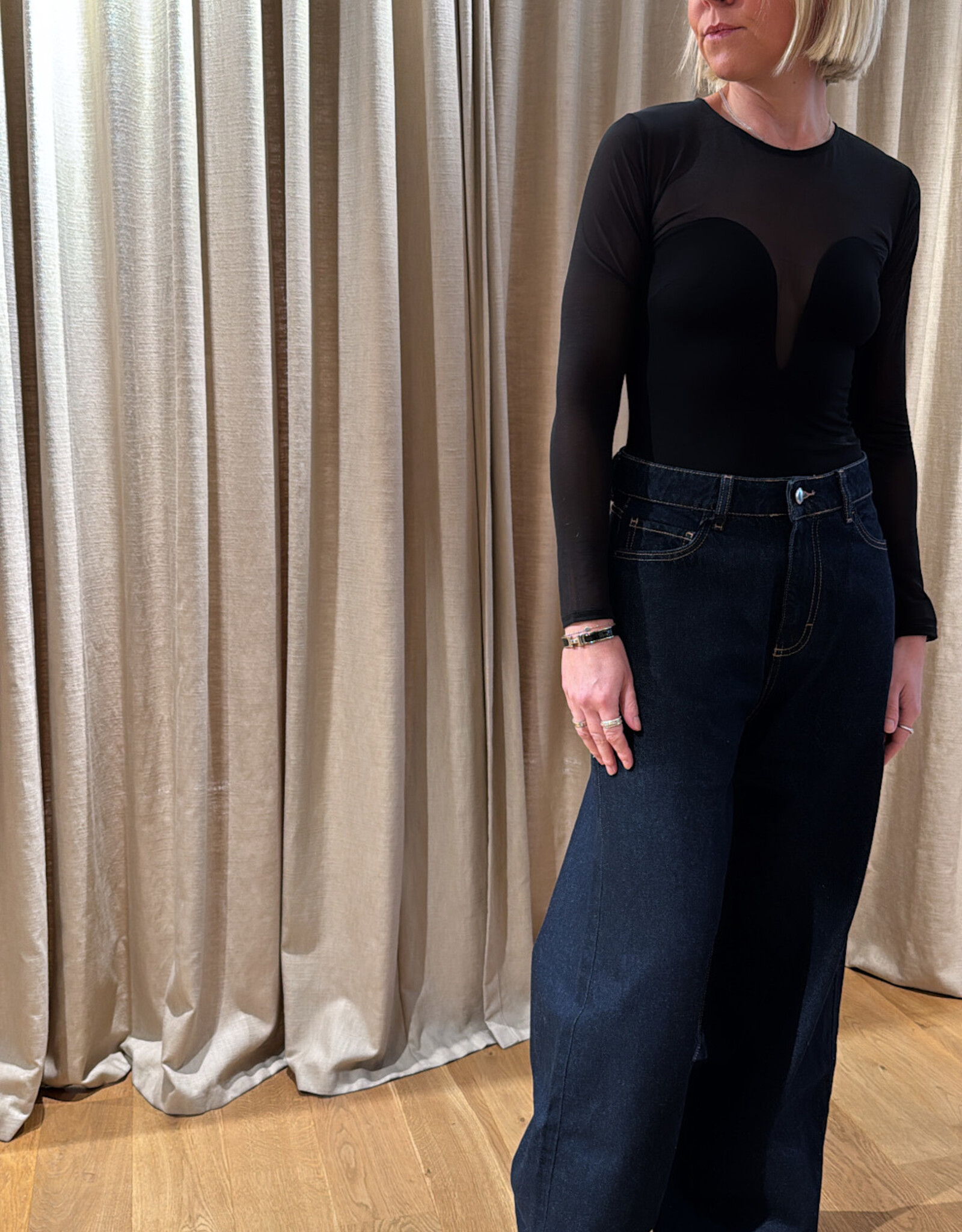 Edited Lordana Body Black