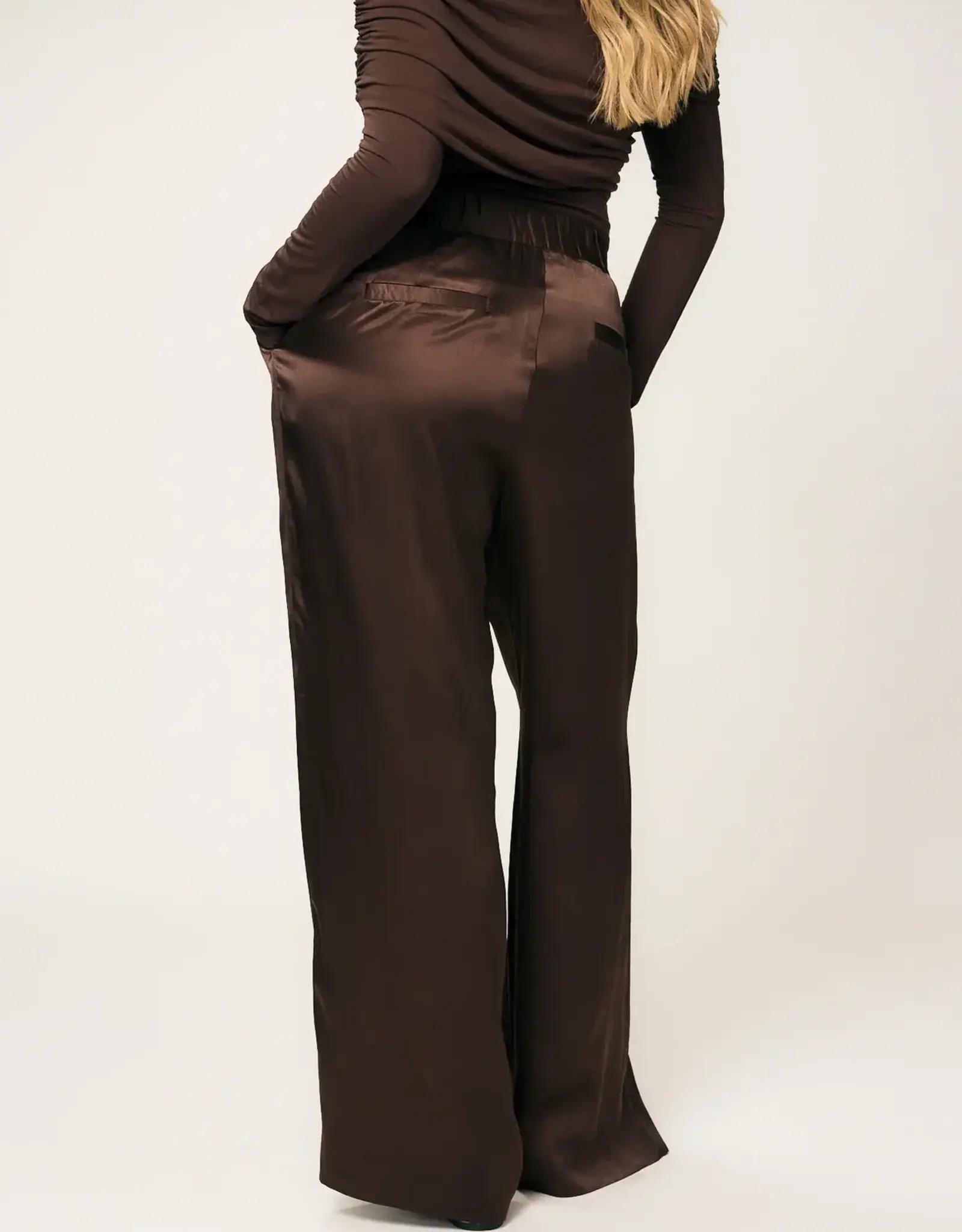Viveh Cedar Trousers Walnut