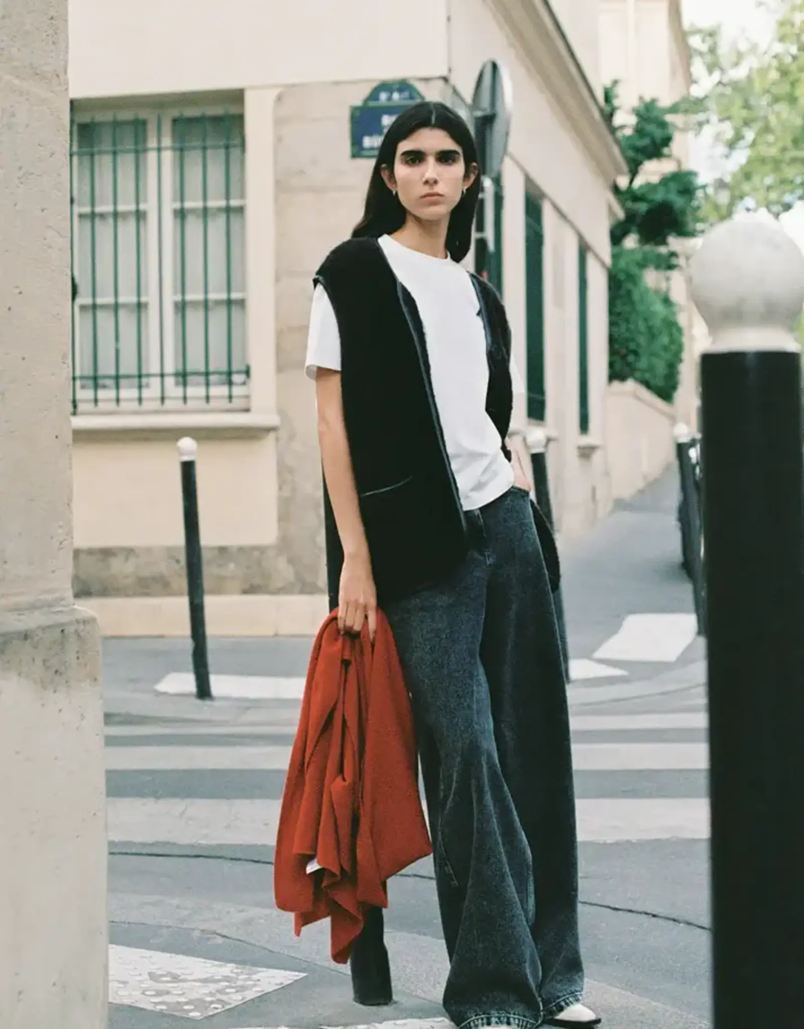 Collectors Club Kyoto  Vest Chocolate