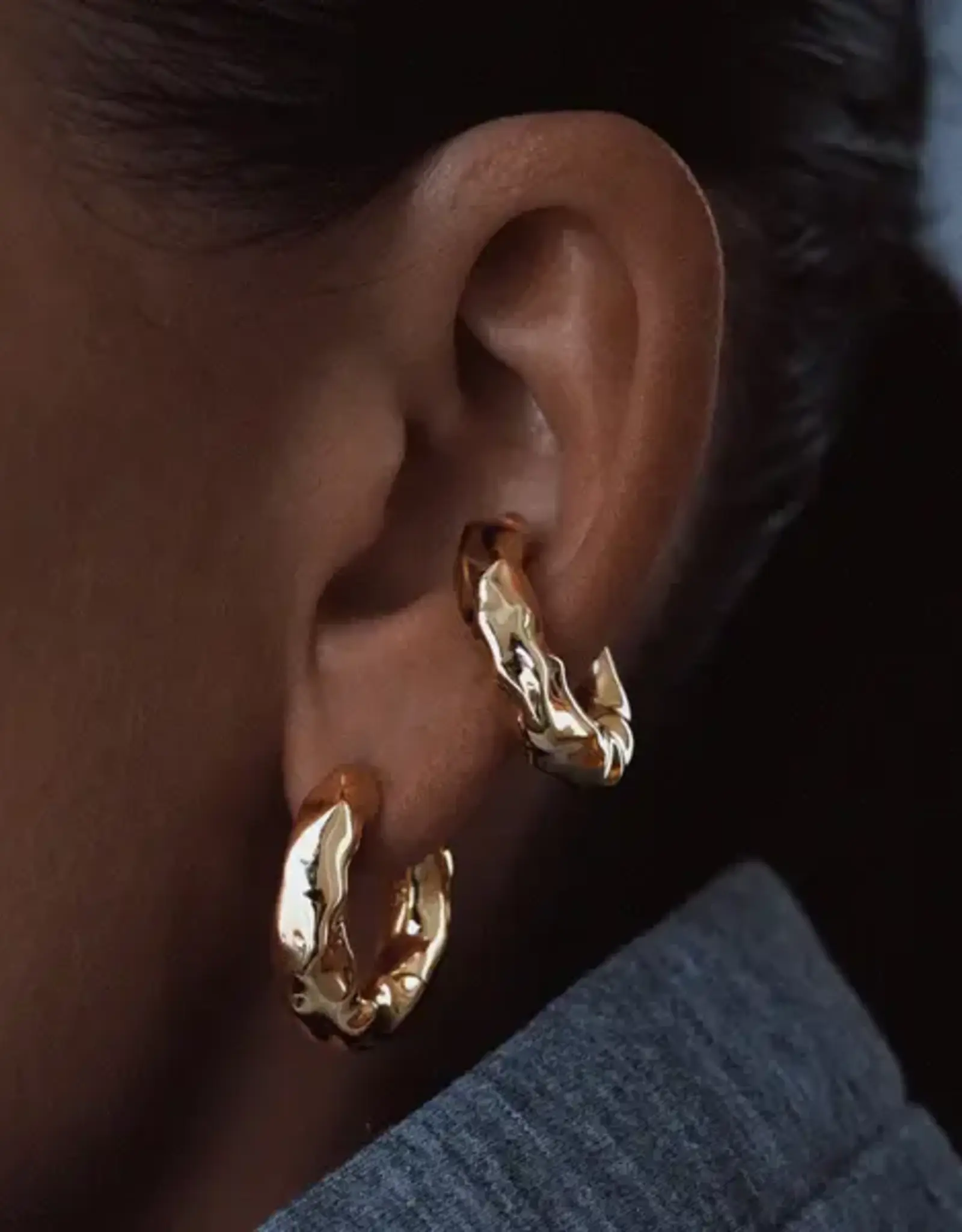 Billion Avenue Chunky Molt Kos Earring Gold