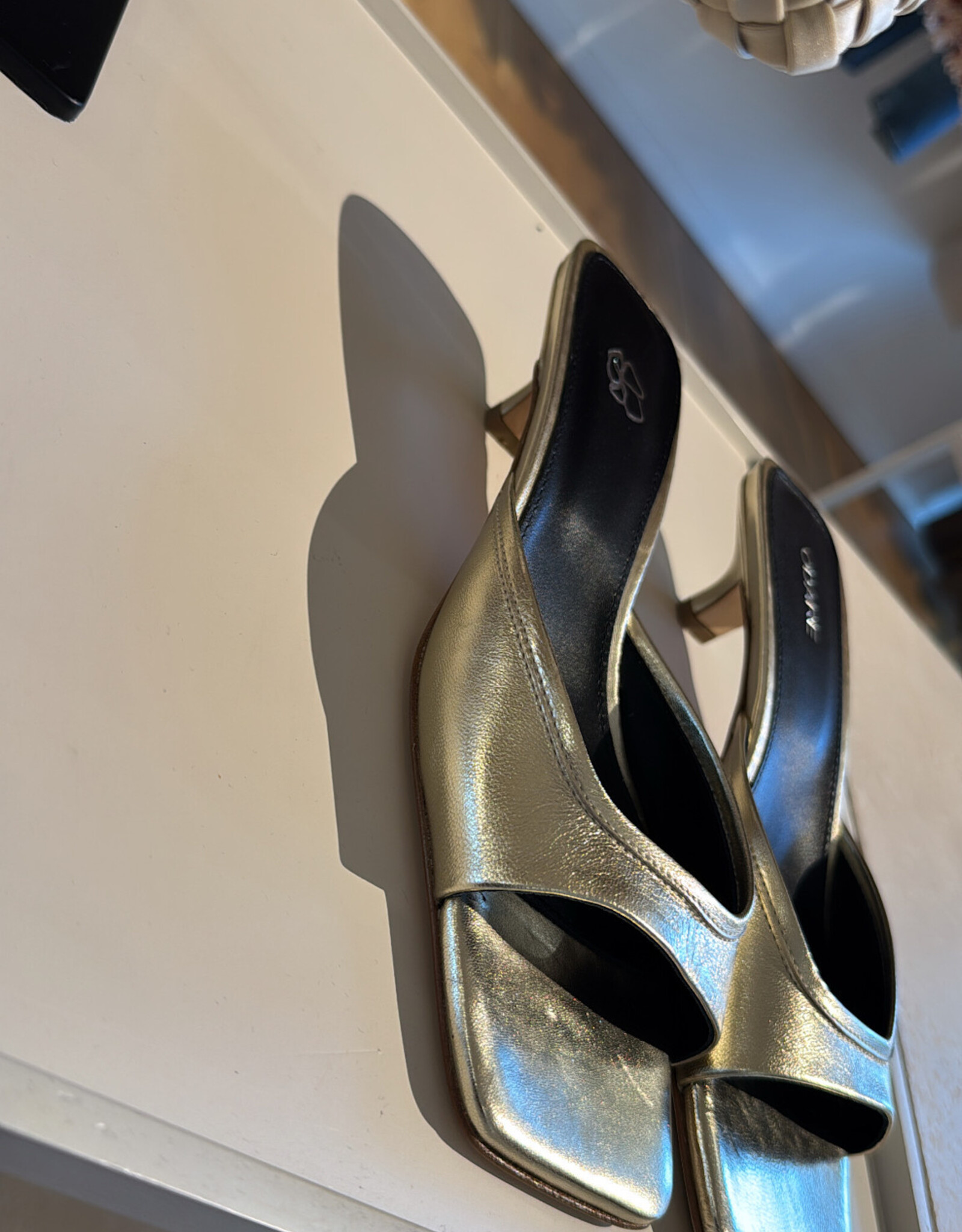 Odare Pilar Laminato Platino