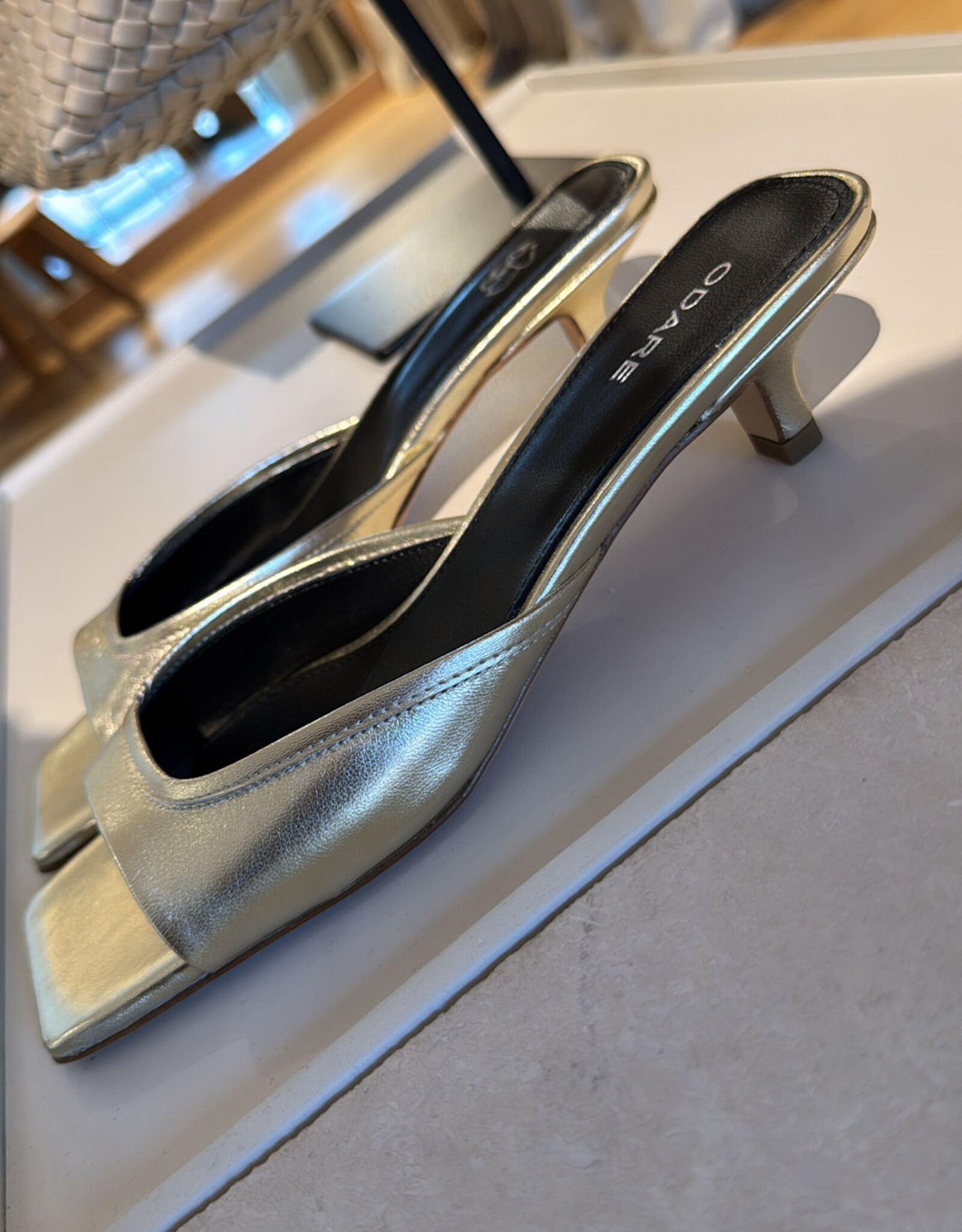 Odare Pilar Laminato Platino