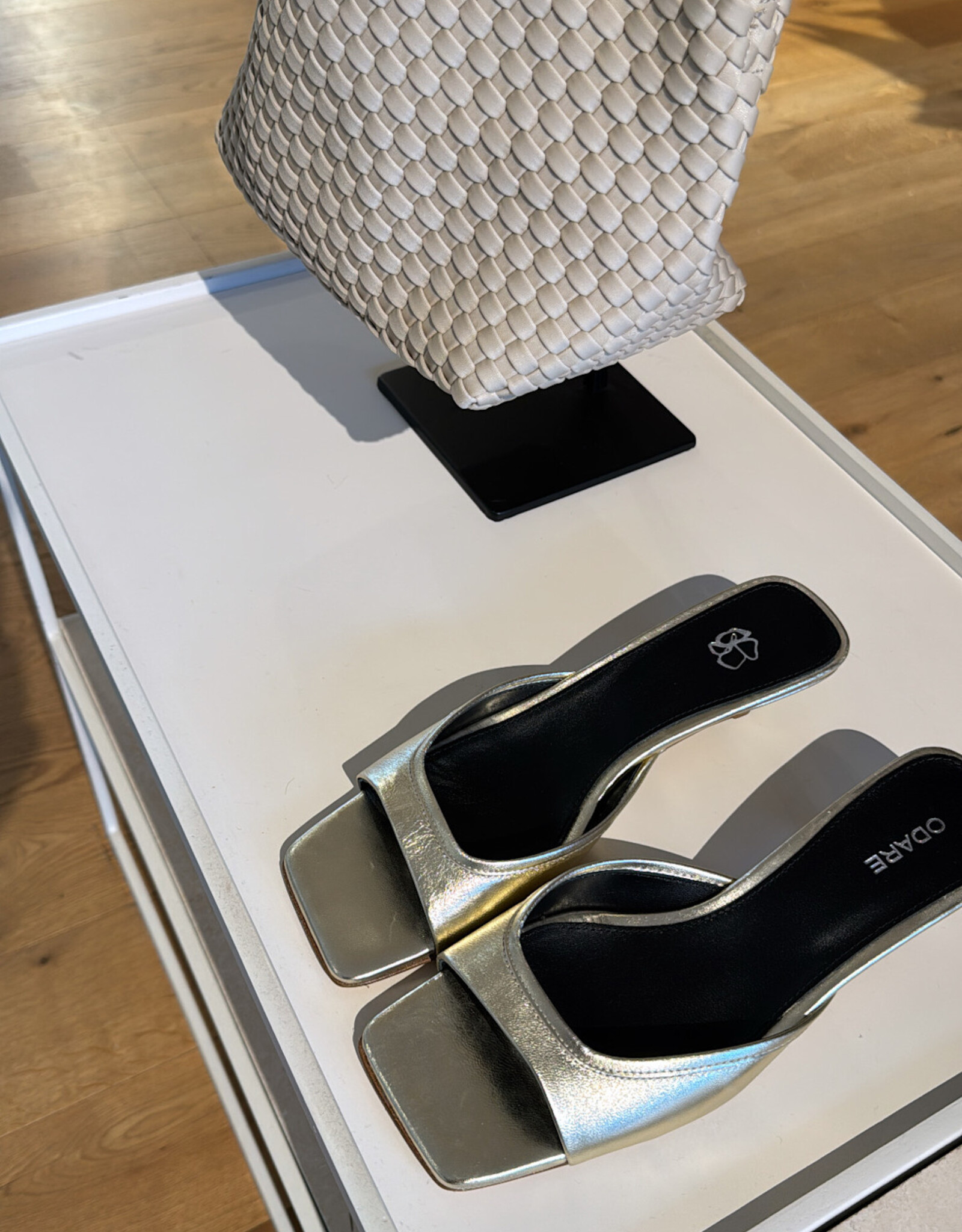 Odare Pilar Laminato Platino