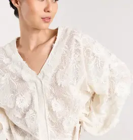 Studio Clique Liza Fringe Flower Off White