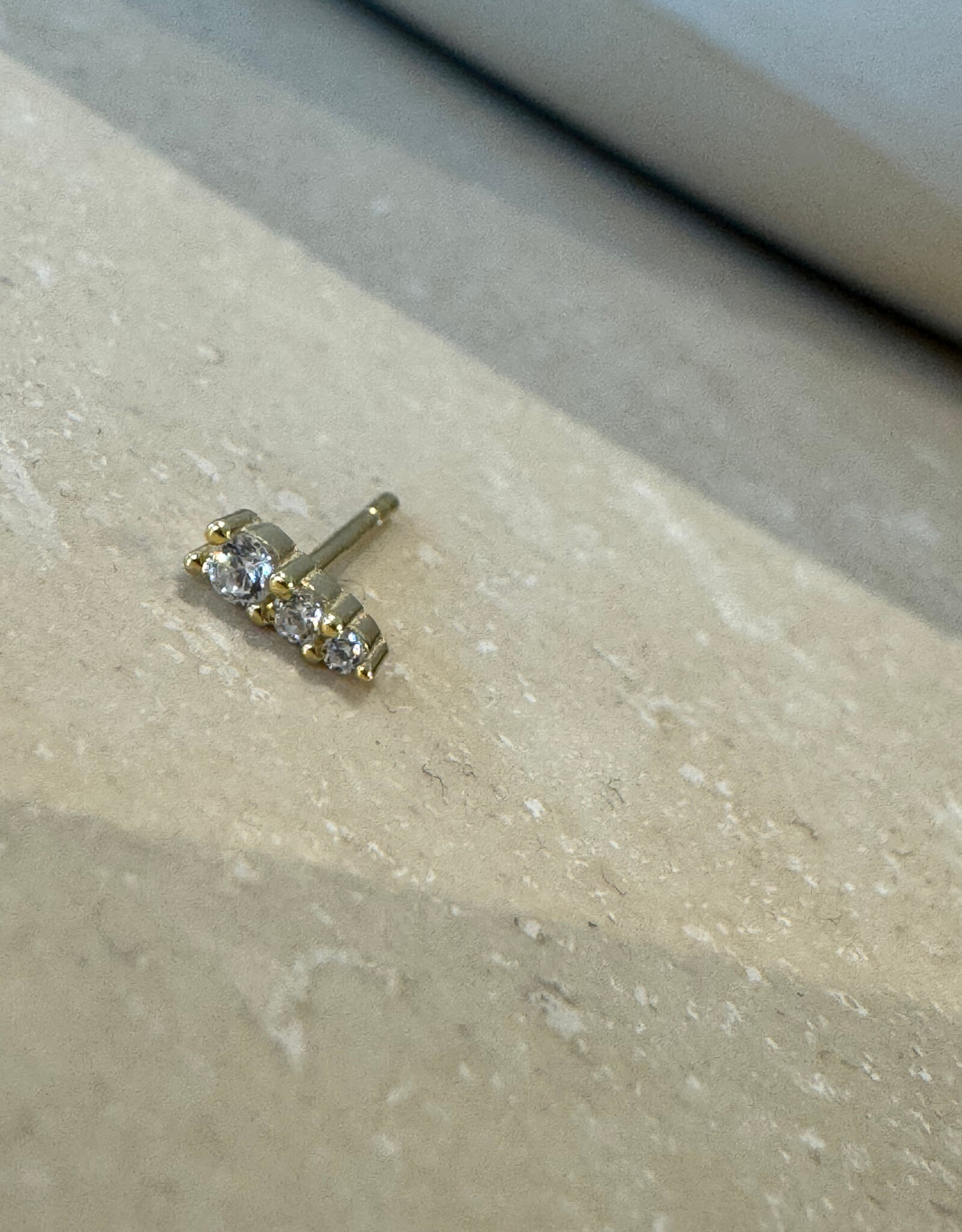 Bobby Rose 3 Stones Stud White Gold