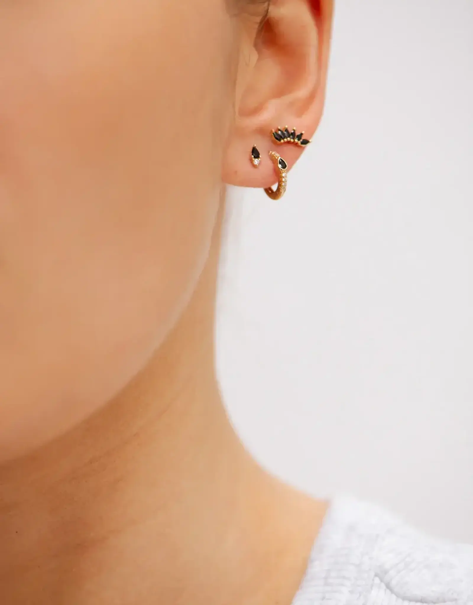 Bobby Rose Oval Stud White Black Gold