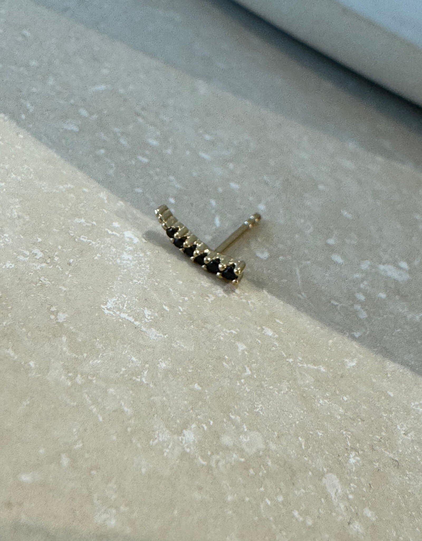 Bobby Rose 6 Stones Stud Black Gold