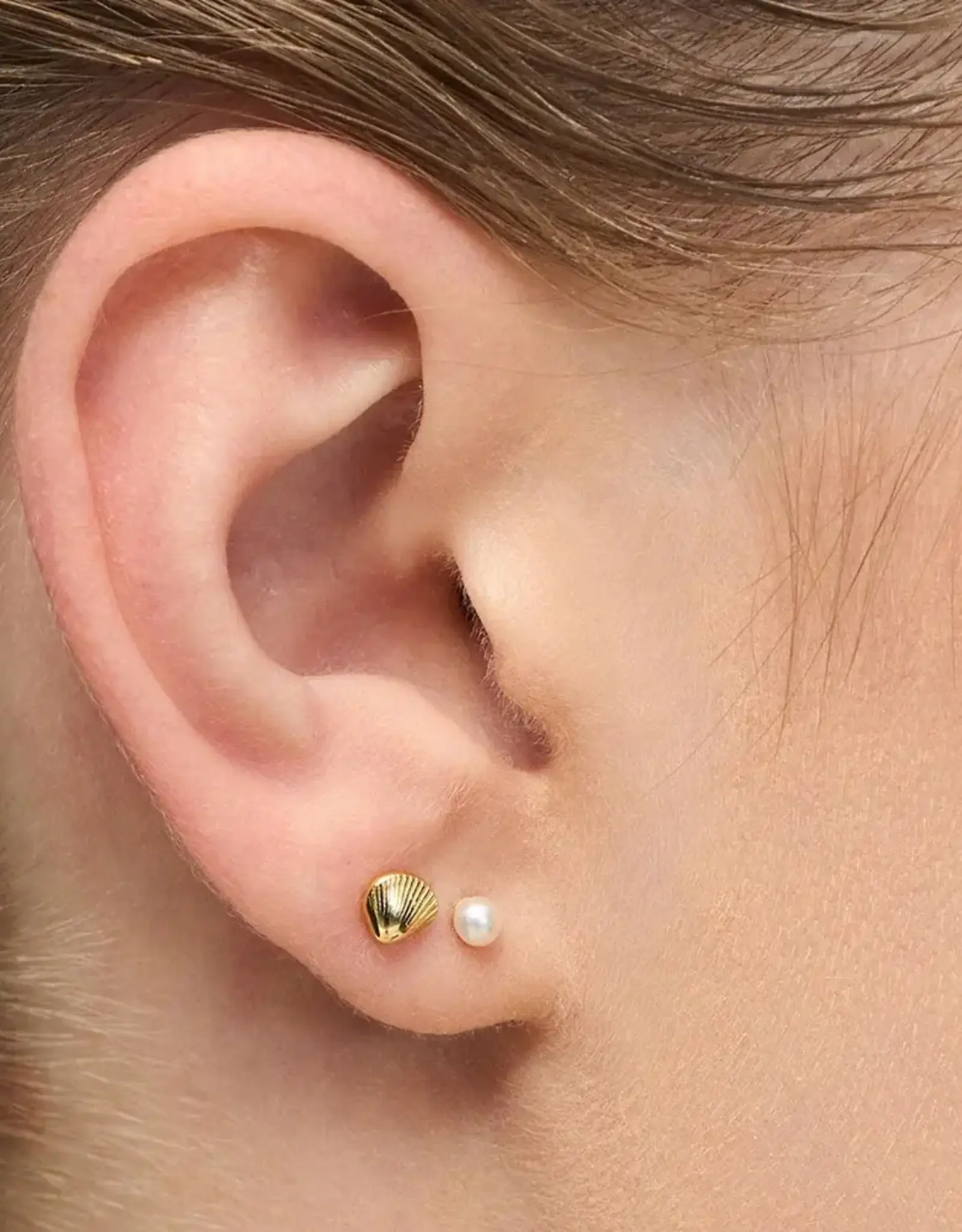 Lulu Pearl Stud Gold