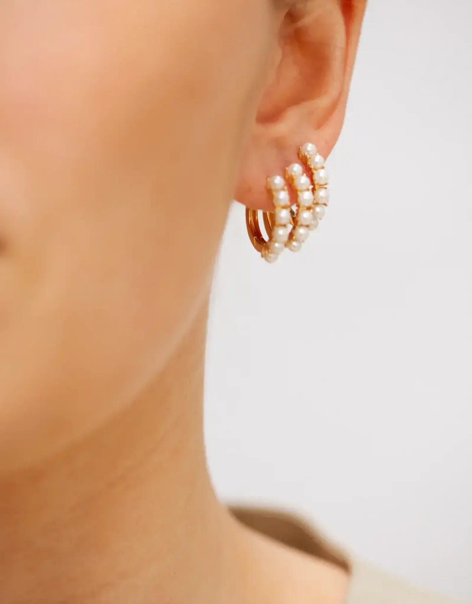 Bobby Rose Perla Hoops Gold