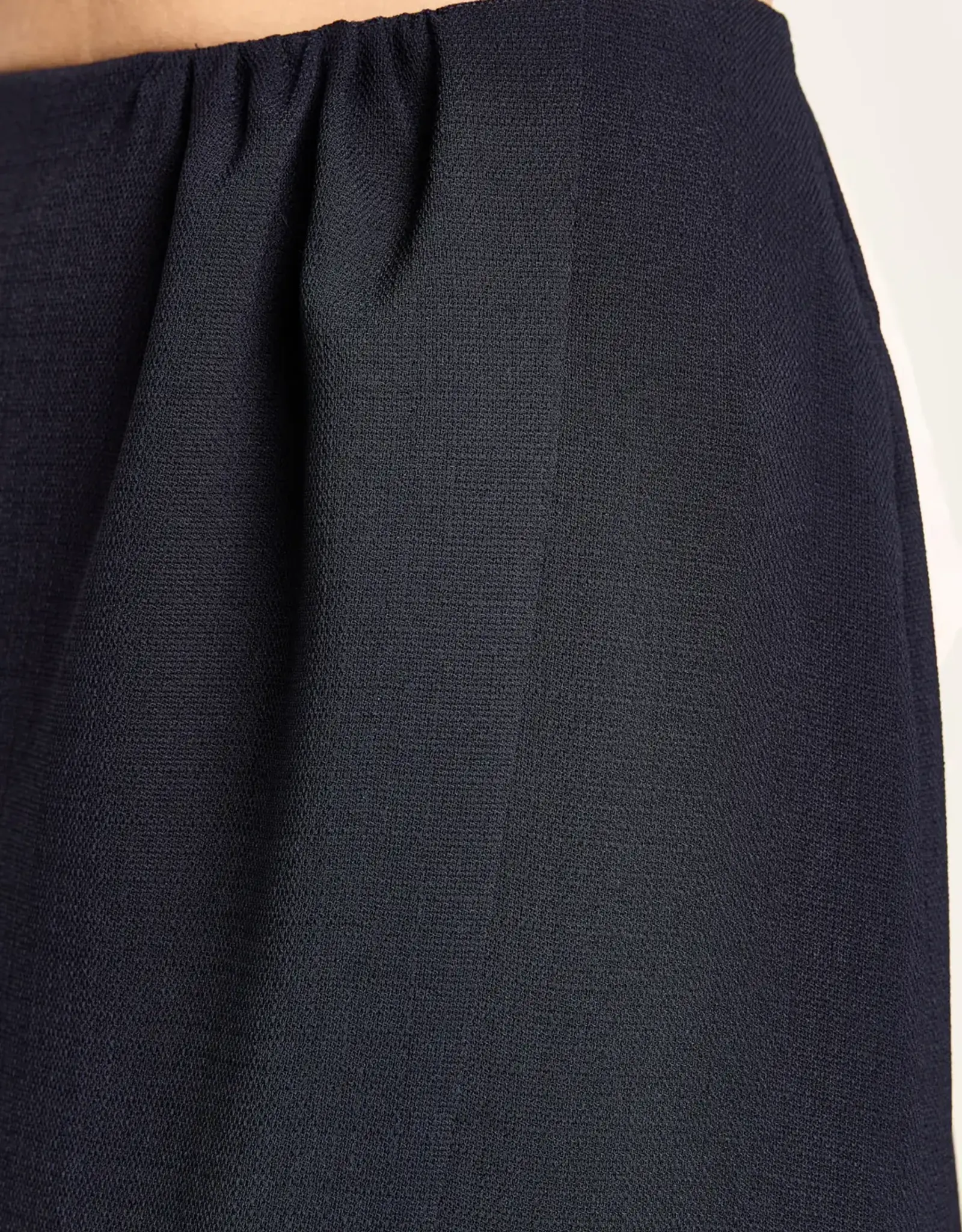 Studio Clique Ivy Textured Uni Woven Navy