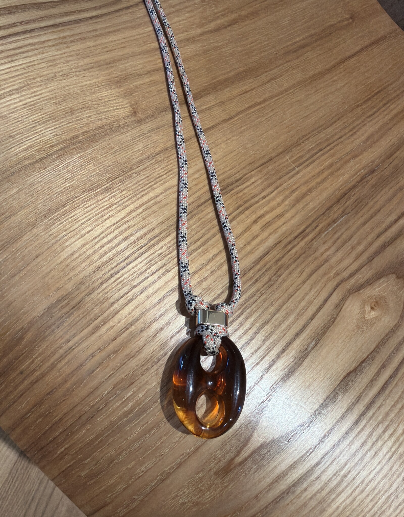 Nilu Plex Necklace Brown Beige Black Red