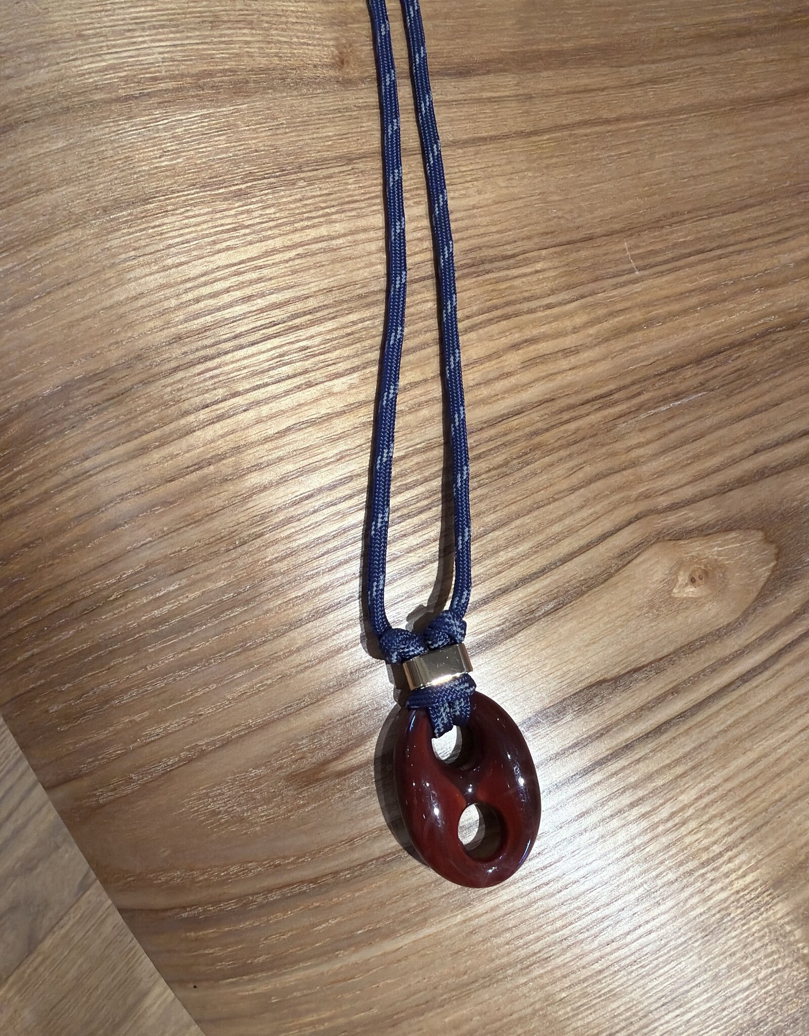 Nilu Plex Necklace Burgundy Navy