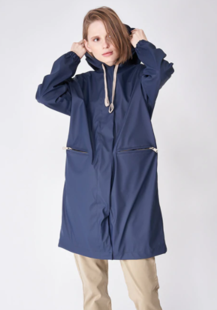 tanta raincoat