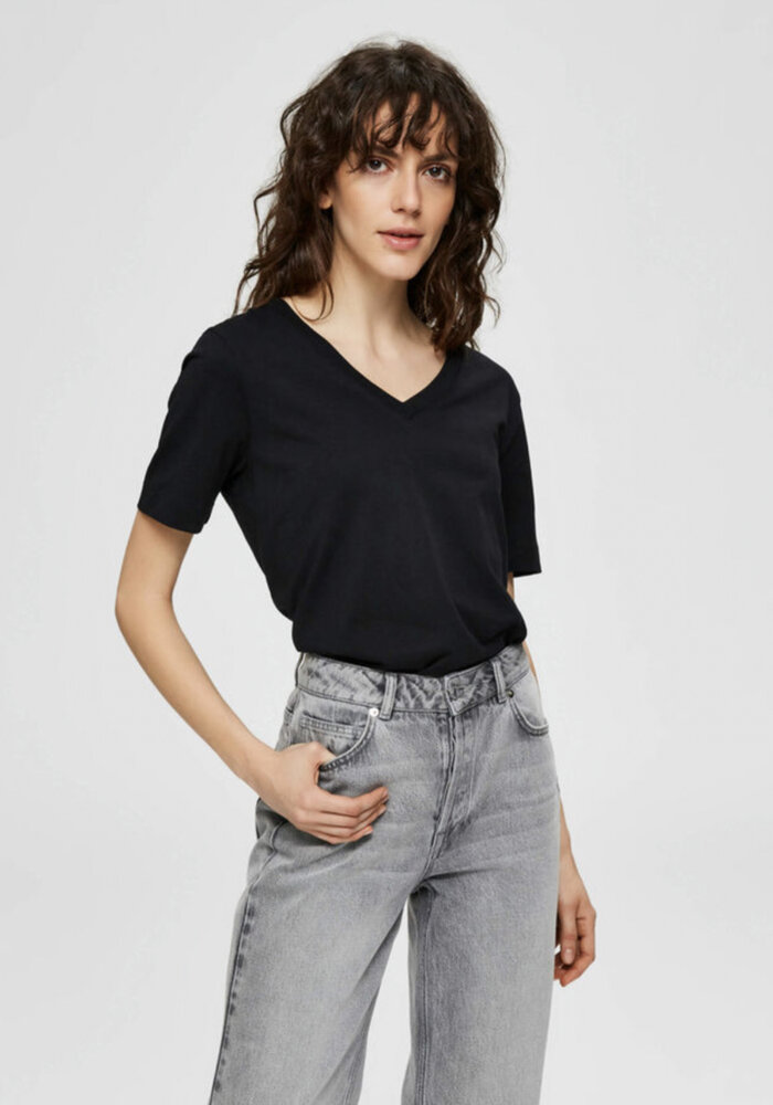 Selected Femme Standard V-Neck T-Shirt