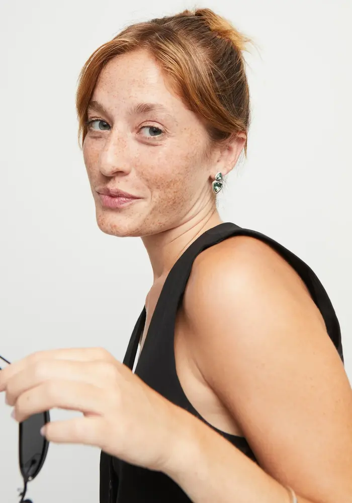 Uno De 50 PEN0982VRDMTL Drop Earrings With Two Green Crystals