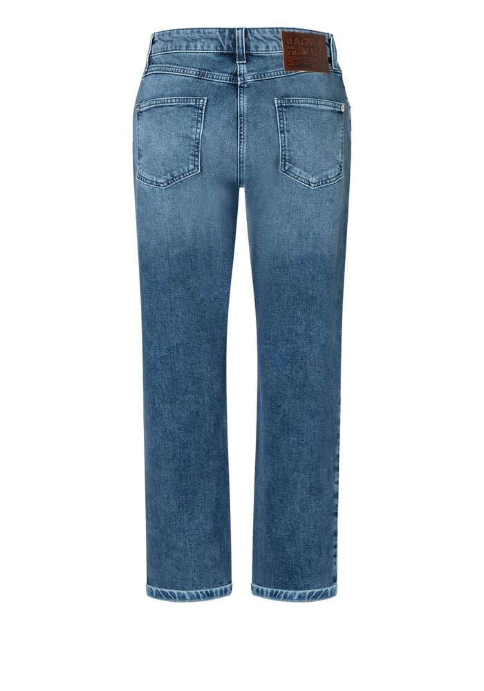 MAC 5818 Straight Leg Diamond Button Jeans