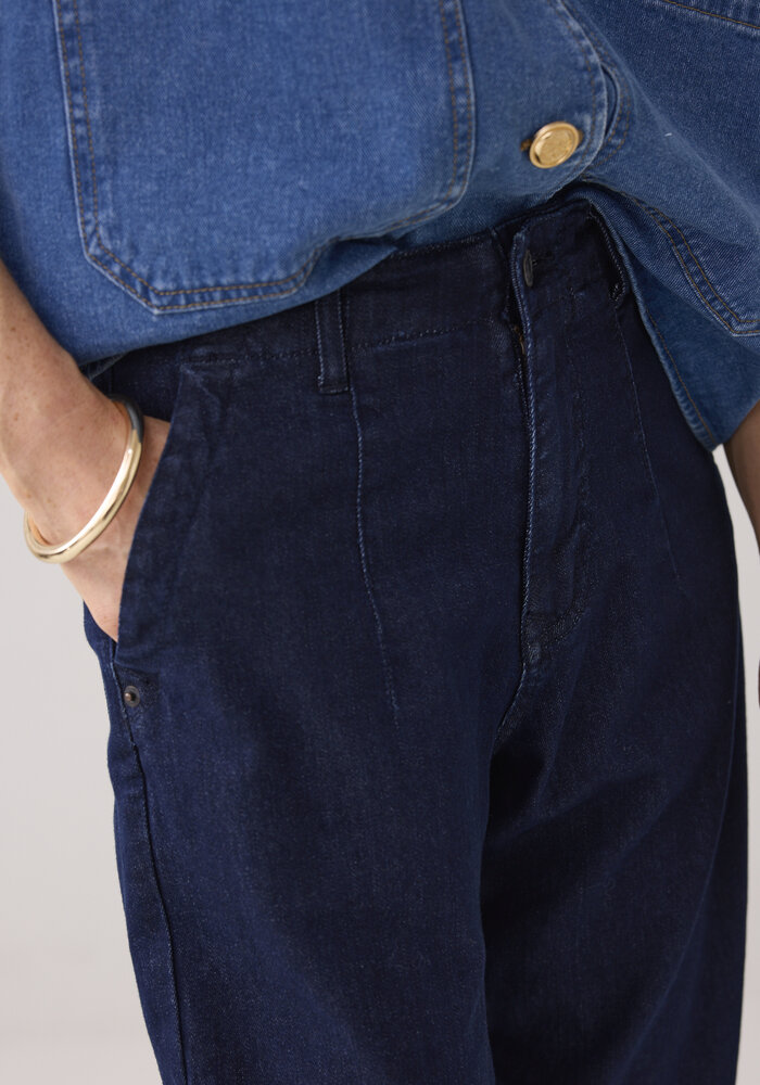 SUMMUM Tapered Jeans 4S2740