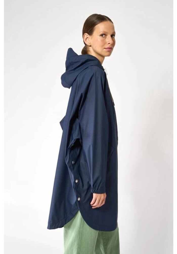 Tanta T3086 Sky Raincoat With Popper Sides