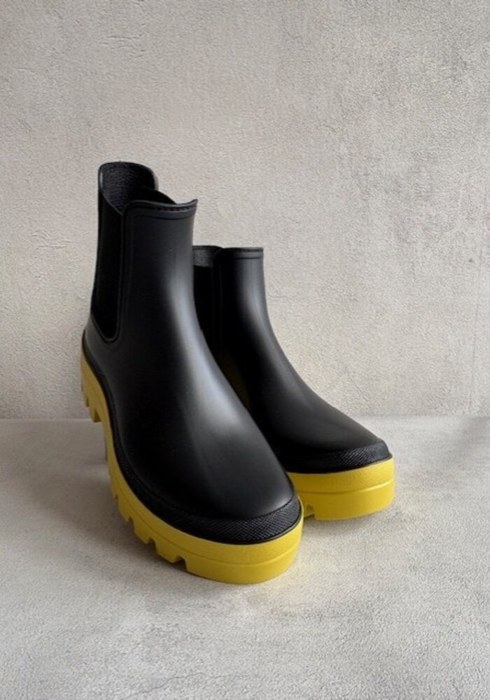 Tanta Prahara Rain Boot
