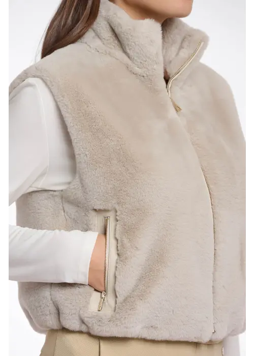 RINO & PELLE Rino & Pelle Nikki Short Faux Fur Waistcoat
