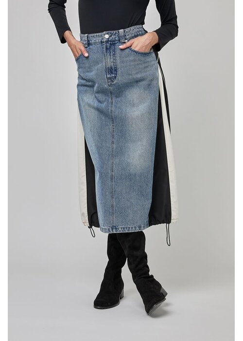 UCHUU Uchuu CF25-204 Denim Skirt