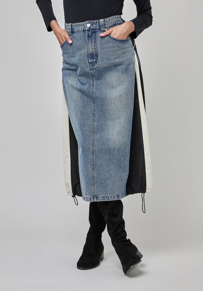 Uchuu CF25-204 Denim Skirt