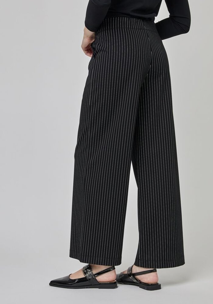 Uchuu CF25-101 Striped Pants