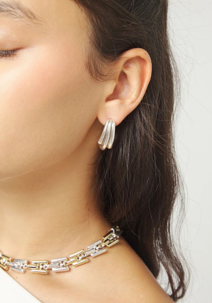 Uno de 50 Stud Earrings With Elongated Organic Shapes PEN1071MTL