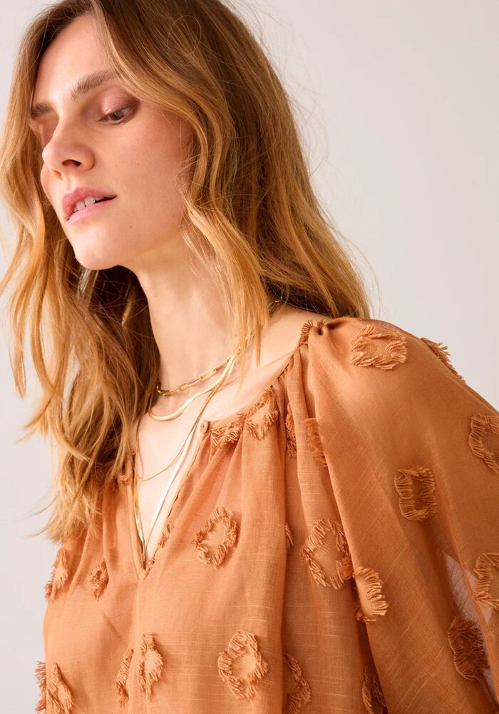 Summum Top With 3D Dots 2S3408