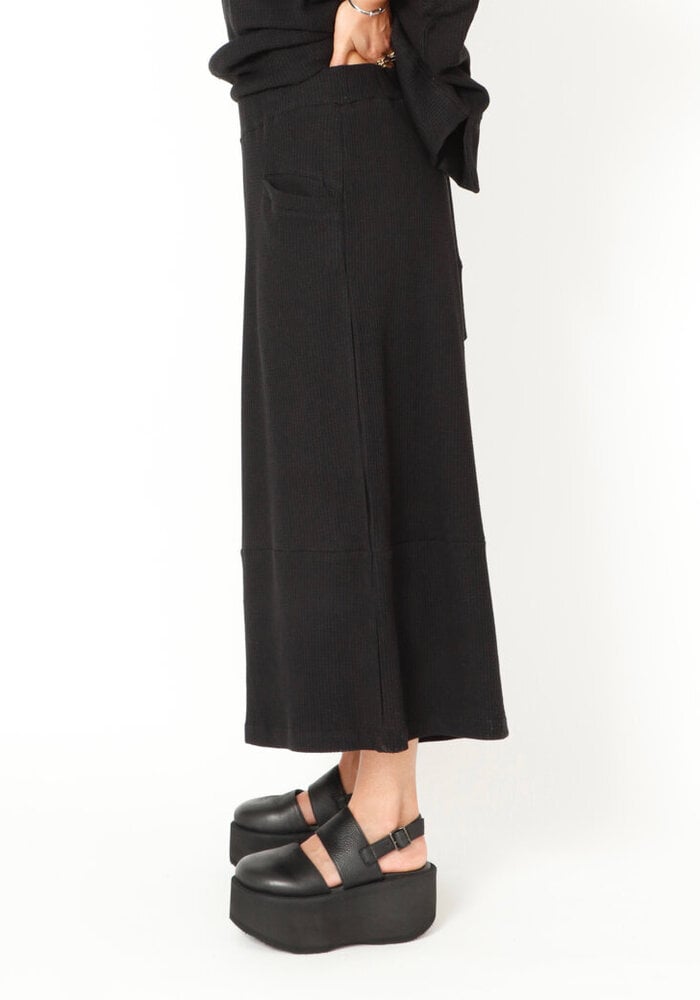 Sort Aarhus SA1129 Wide 3/4 Length Trousers